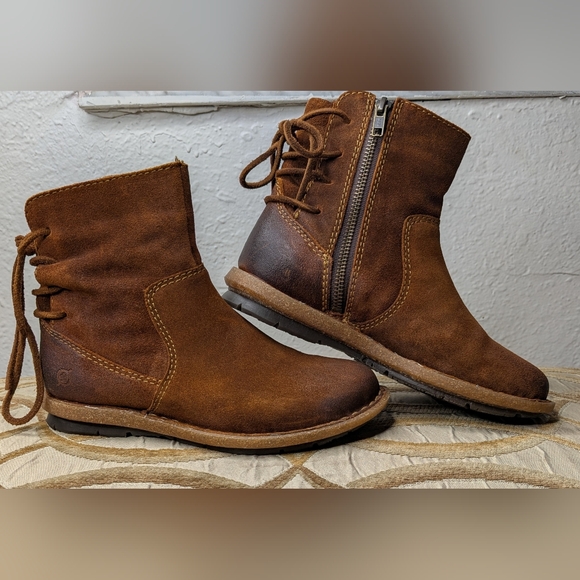 Born Shoes - Born Taran Boots Womens Sz 5 Tan Distressed Suede Leather Ankle Side Zip Booties